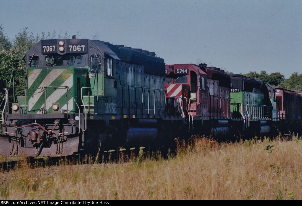 BNSF 7067 East